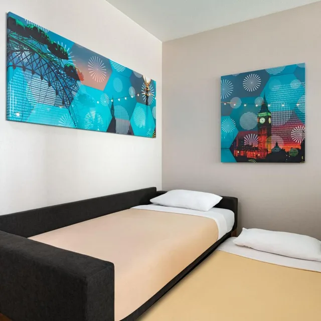 Suite, 2 Queen Beds, Fireworks View, Sofa، SpringHill Suites by Marriott Anaheim Maingate 2/5