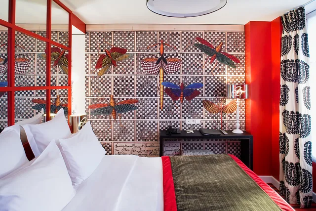 Classic, Queen Bed, Hotel Le Bellechasse Saint Germain 2/5