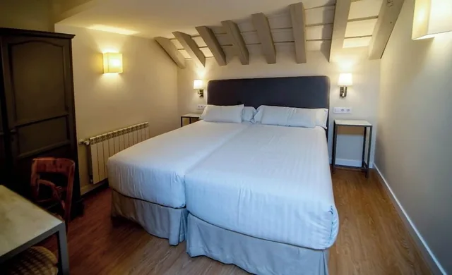غرفة كومفورت بسريرين منفصلين، Hotel Simon 4/10