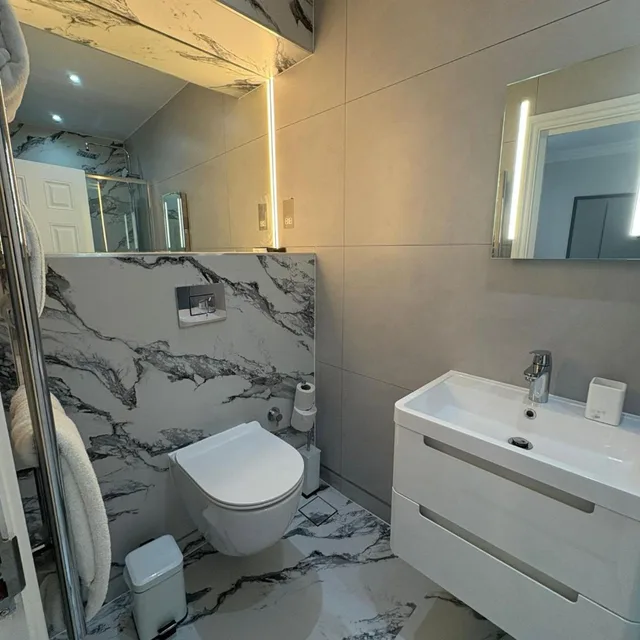 1 Bedroom, Apartment, Annex, Commodore Hotel London 3/3
