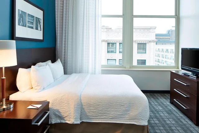 جناح بسريرين مزدوجين بغرفتي نوم، Residence Inn Milwaukee Downtown by Marriott 2/3