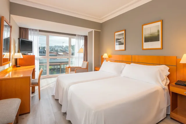 Connecting, Innside, Double and Twin Beds، Hotel San Sebastian Orly, Affiliated by Melia 5/8