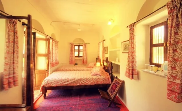 غرفة ديلوكس بإطلالة على الحديقة، Welcomeheritage Bijayniwas Palace 3/8