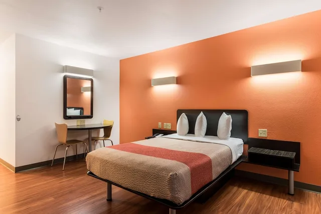 غرفة قياسية بسرير مزدوج لذوي الإعاقة، Motel6 Wilkes Barre, PA - Arena 5/10