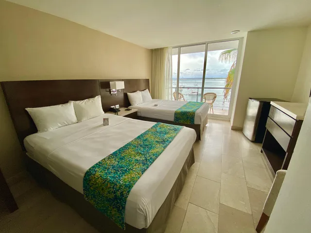 Junior Suite, Double Bed, Seven Crown La Paz 1/2