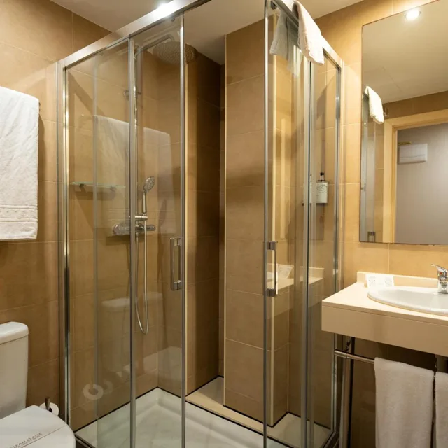 غرفة قياسية بسرير كينج، Petit Palace Trencadis (ex Sunotel Club Central) 8/10