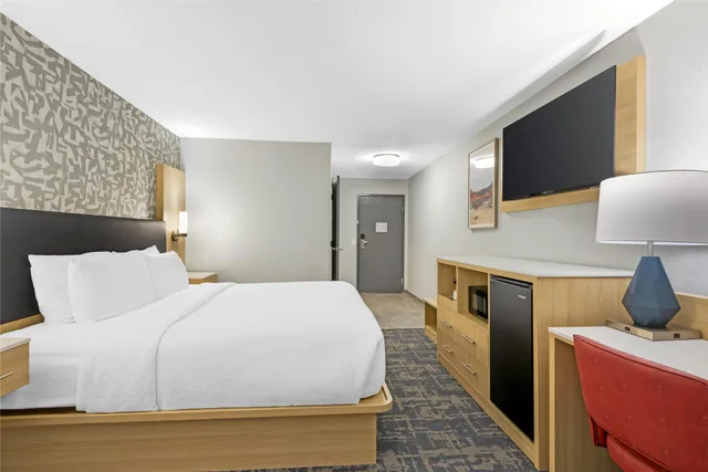 غرفة بسرير كينج، Best Western Montrose Inn 2/4