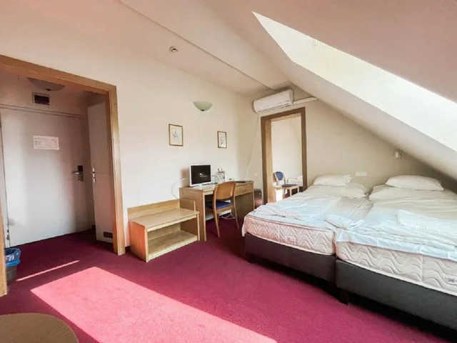 غرفة كومفورت رباعية، Hotel Unicornis 4/10