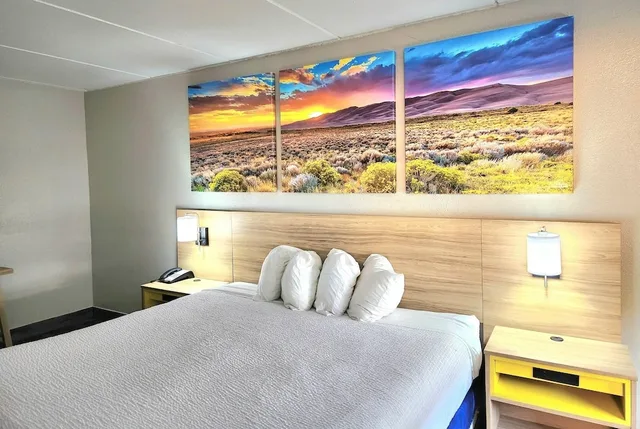 غرفة بسرير كينج للمدخنين لذوي الإعاقة، Days Inn By Wyndham Houston 8/10