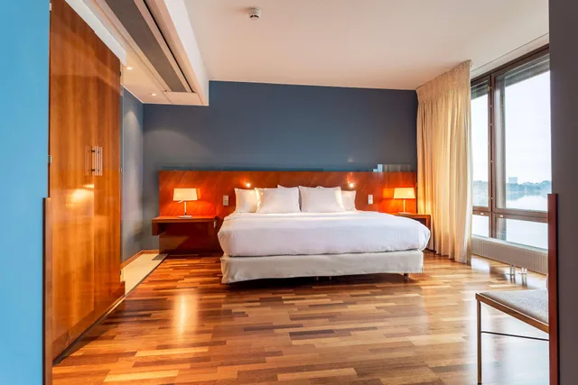 جناح بسرير كينج بإطلالة، Hilton Helsinki Kalastajatorppa 1/1