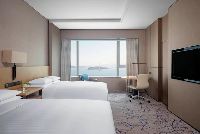 غرفة تنفيذية بسريرين مزدوجين بإطلالة على المرفأ، Marriott Xiamen Hotel Haicang 2/4