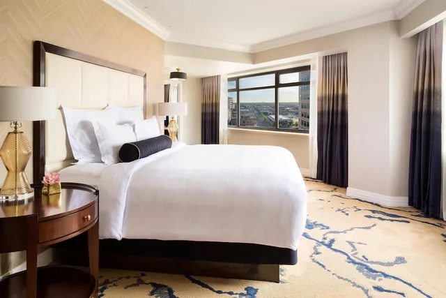 Deluxe, King Bed, THE RITZ-CARLTON DENVER 1/10