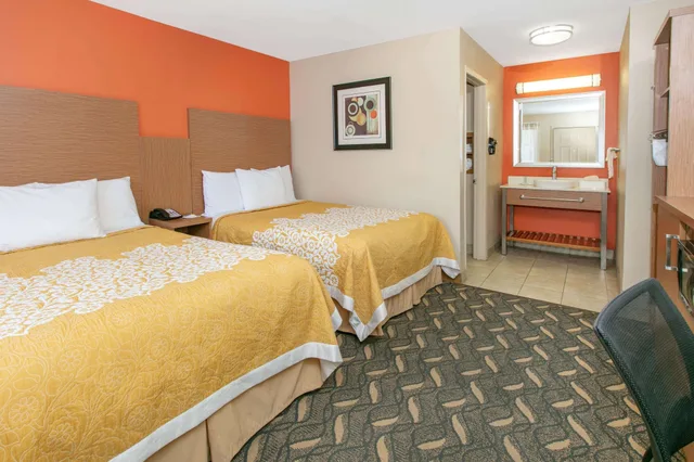 جناح بسريرين مزدوجين، Days Inn Suites By Wyndham Arlington Near Six Flags 3/7