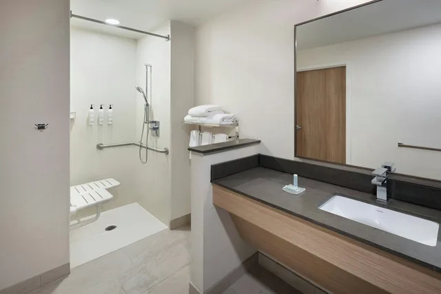 غرفة قياسية بسرير كينج، Fairfield by Marriott Inn & Suites Melbourne Beach 2/3