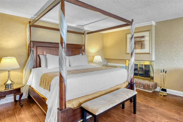 جناح بسرير كينج بحوض جاكوزي، SureStay Plus Hotel by Best Western Reno Airport 1/7