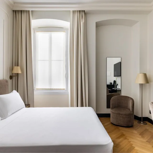 Room, Double or Twin Bed, Continentale Hotel 7/10