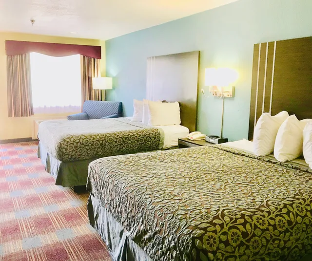 غرفة قياسية بسريرين كوين، Days Inn By Wyndham San Antonio Near Fiesta Park 6/10