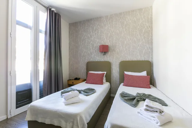 غرفة بسريرين منفصلين، Cristal Guest House 2/5