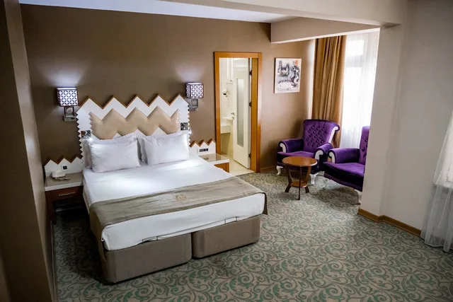 شقة سكنية قياسية بسرير كوين وسريرين منفصلين، Selcuk Hotel Sems I Tebrizi 1/1