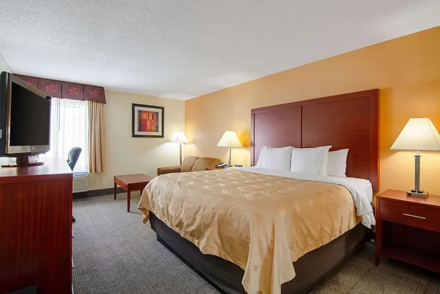 Standard, King Bed, Quality Inn & Suites Richburg I-77 9/10
