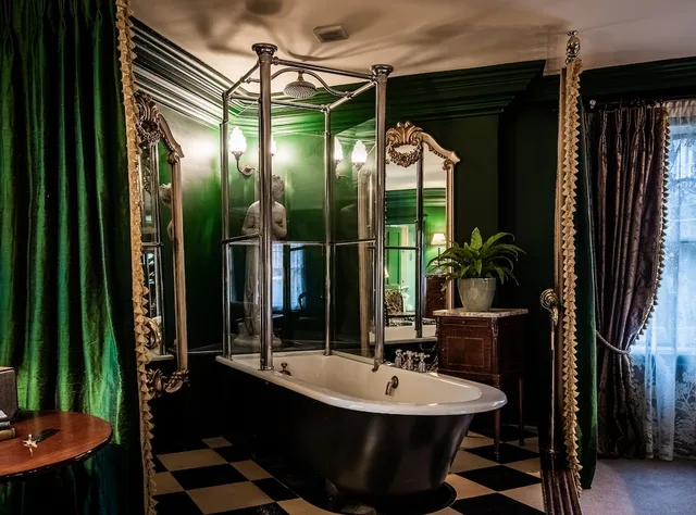 جناح سيغنتشر بسرير كينج، The Rookery Hotel 3/5