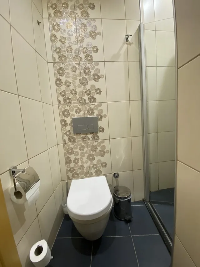 غرفة قياسية بسرير كوين، Bunkahaus 9/10