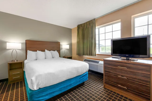 جناح بغرفة نوم واحدة مع أريكة، MainStay Suites Dubuque at Hwy 20 8/10
