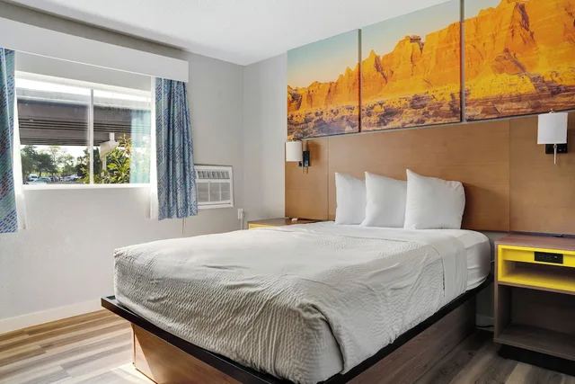 غرفة بسرير كوين لذوي الإعاقة، Days Inn by Wyndham Omaha/West Dodge 4/10