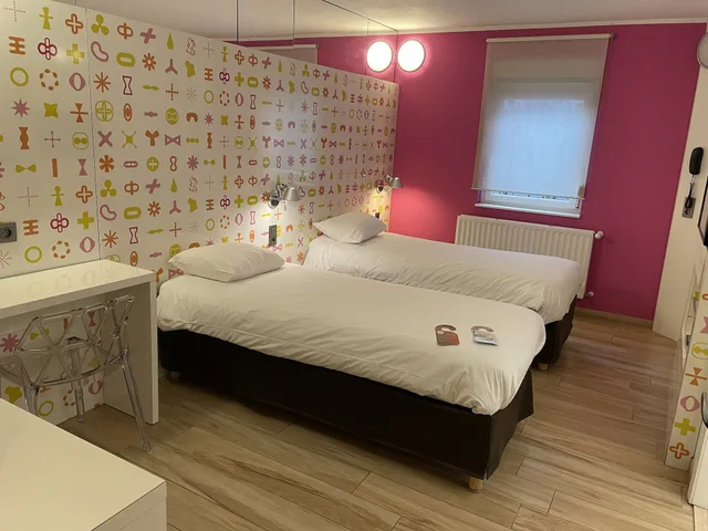 غرفة قياسية بسريرين منفصلين، Ibis Styles La Louviere 2/8