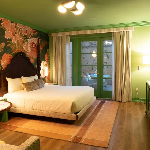 غرفة سوبيريور بسرير كينج، Carlton Hotel 2/9