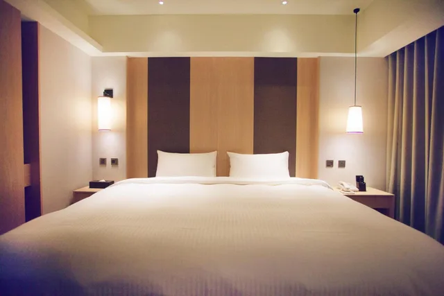 غرفة قياسية بسرير مزدوج، Inn By The Village 1/5