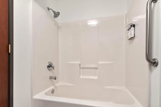 جناح ديلوكس بسرير كينج، Holiday Inn Express Hotel Wenatchee 6/8