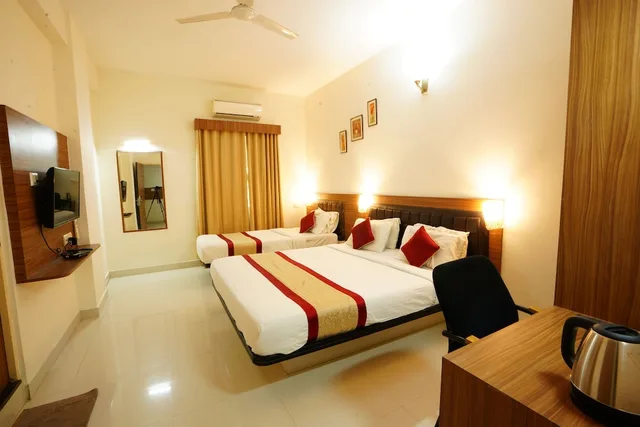 غرفة تنفيذية بسرير كوين، HOTEL GRAND BEE 5/10