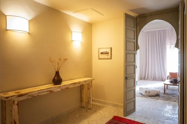 Executive, Suite, Domaine des Remparts Hotel and Spa 2/2