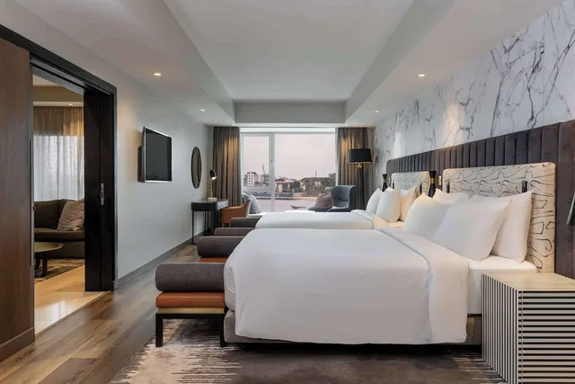 Suite, King Bed, Lagoon View, Balcony, Lounge Access، Radisson Blu Anchorage Hotel 4/10