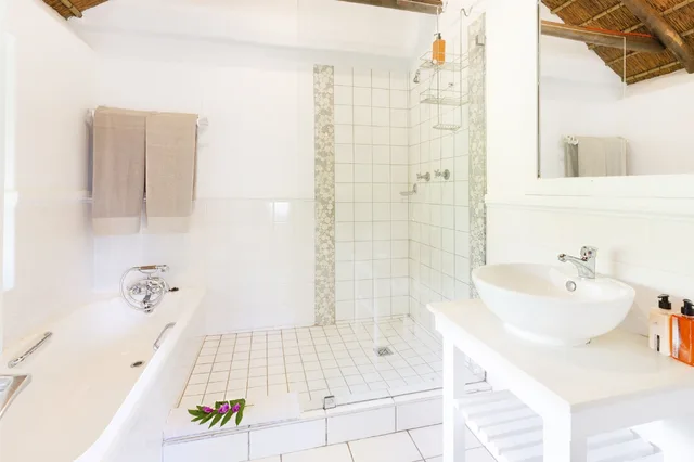 غرفة قياسية بسريرين منفصلين، Sandals Guest House 9/10