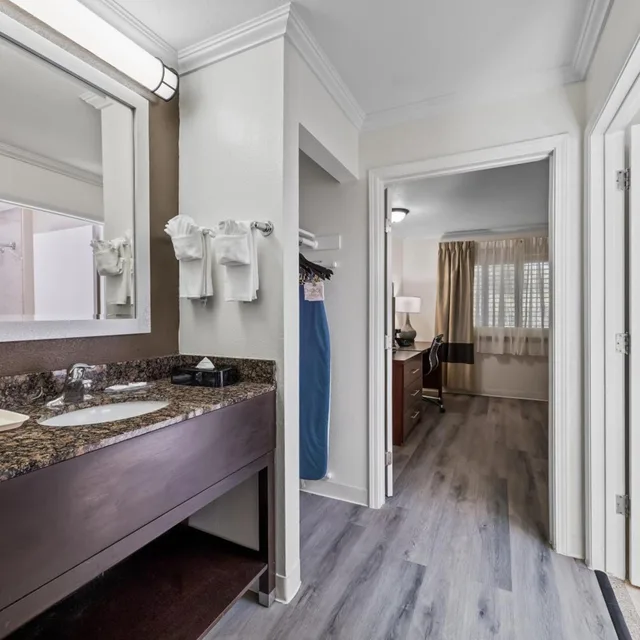 غرفة رباعية، Comfort Inn Santa Cruz North 8/9