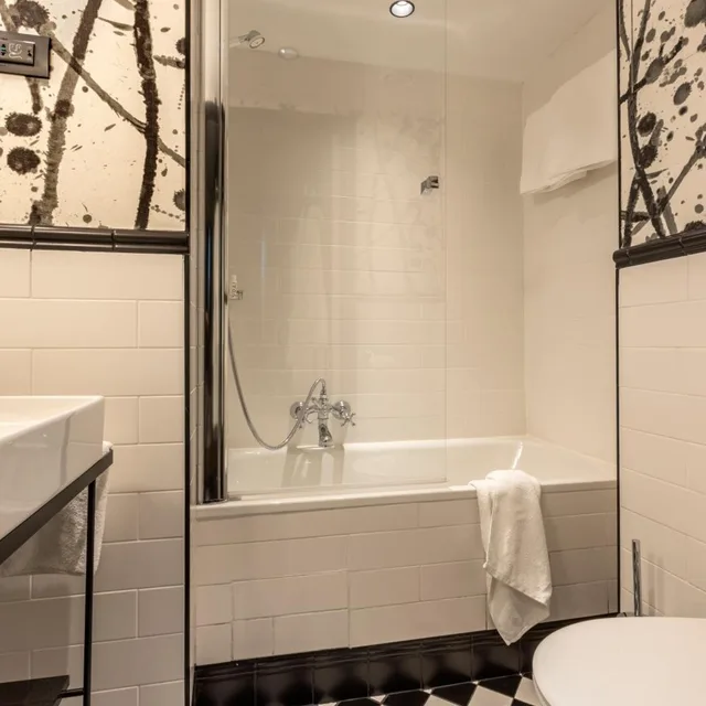 Club, Double Bed, Hotel Therese 5/8