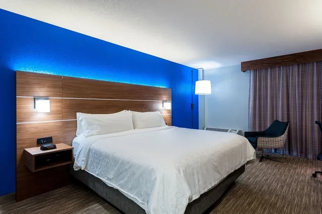 غرفة قياسية بسرير كينج، Holiday Inn Express Cape Coral-Fort Myers Area 3/5