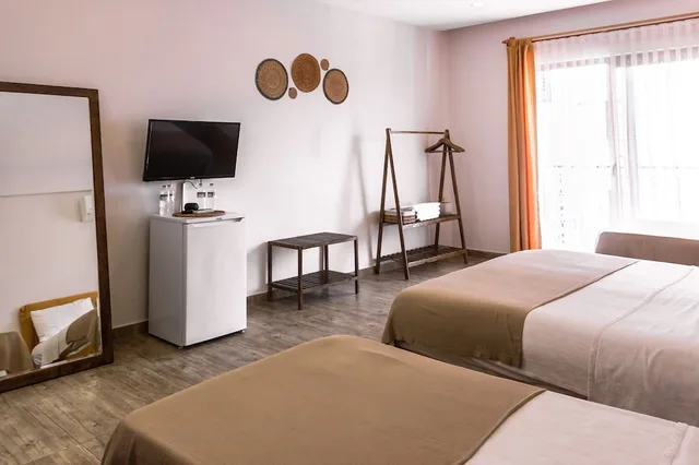 غرفة عائلية بسرير كينج وسريرين منفصلين بإطلالة جزئية على البحر، Kas Old Town Hotel 3/6