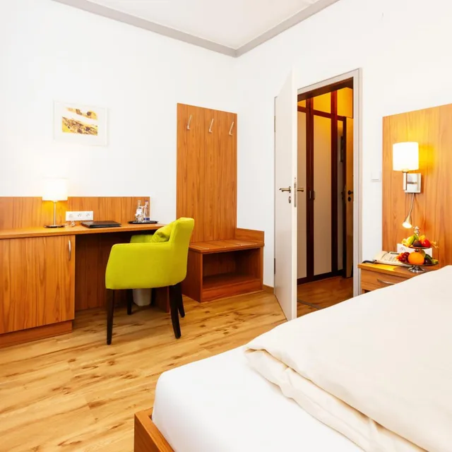 غرفة مفردة، HOTEL SONNENGARTEN 2/3