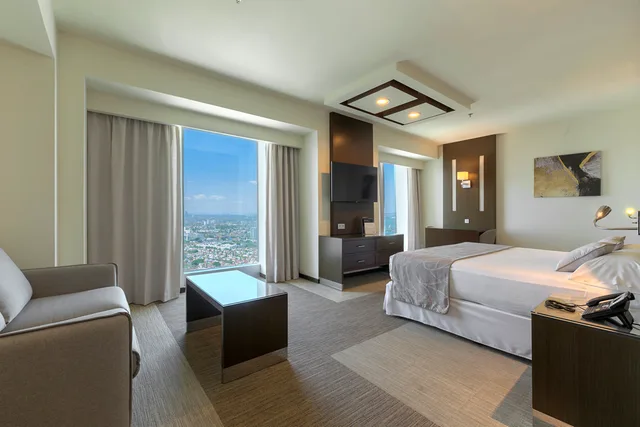Superior, Executive, King Bed, Riu Plaza Guadalajara 1/5