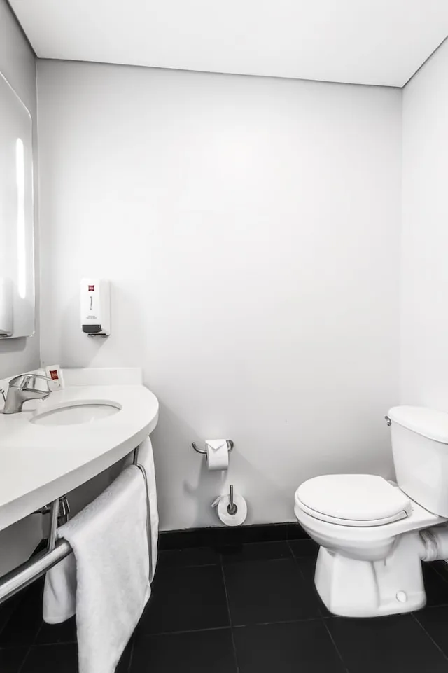 Standard, 1 Double and 1 Single Bed, Sea View, IBIS CARTAGENA MARBELLA 5/6
