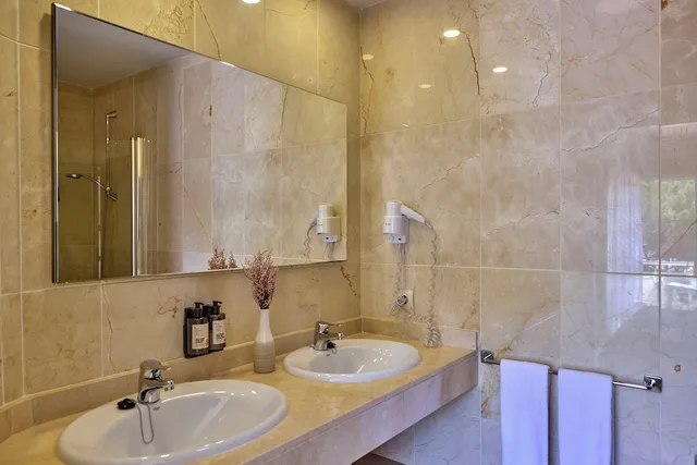 Beach House, Superior, 1 Queen and 4 Single Beds، Universal Aquamarin Beach Houses 4/5