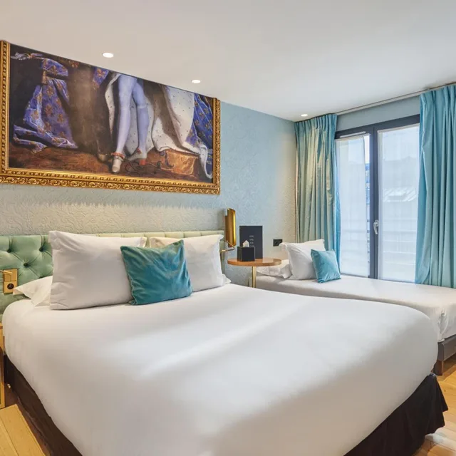 غرفة عائلية ثلاثية، Hotel Eiffel Petit Louvre 2/9