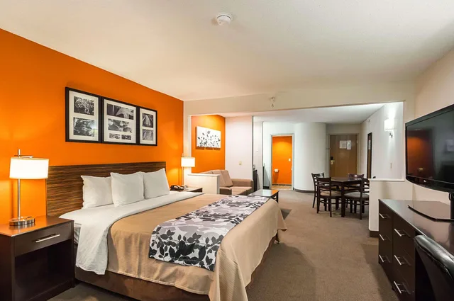 جناح، Sleep Inn & Suites Danville IL 1/2