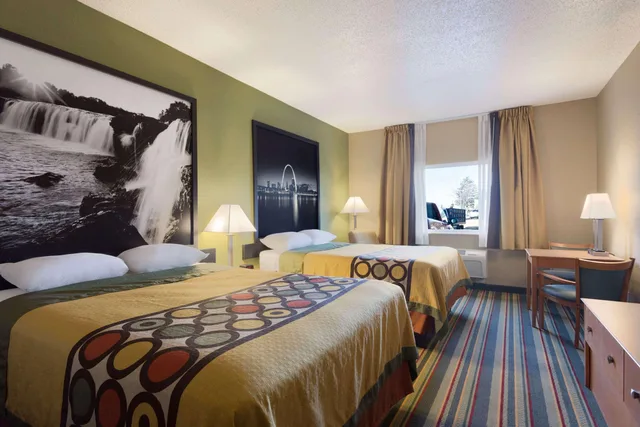 Room, Quadruple, 2 Queen Beds, Super 8 by Wyndham Lees Summit 1/1