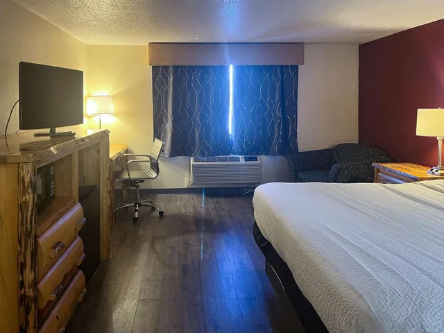 غرفة بسرير كينج لذوي الإعاقة، Studio6 Suites Butte, MT I-90 I-15 2/10