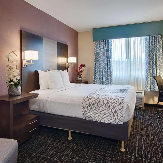 غرفة بسرير كوين لذوي الإعاقة، Best Western Fort Myers Inn and Suites 1/2