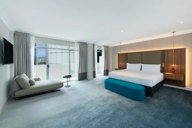 جناح بريميير بسرير كينج، Parmelia Hilton 4/10